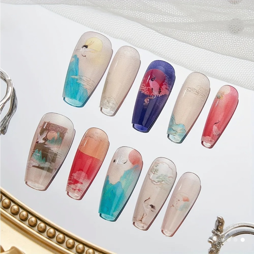 Press on nails